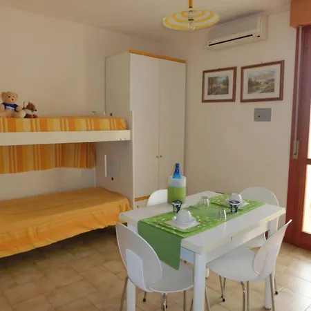 아파트 Homely Seaview Flat With Balcony - Beahost 비비오네