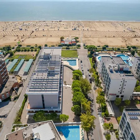 Homely With Side Sea View Balcony - Beahost Apartment