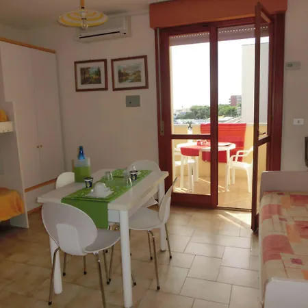 Homely With Side Sea View Balcony - Beahost Lejlighed Bibione