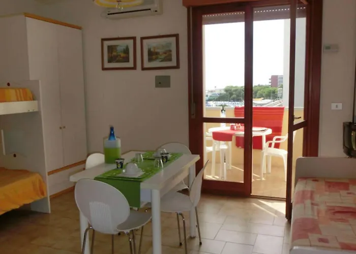 Homely Seaview Flat With Balcony - Beahost Lejlighed *